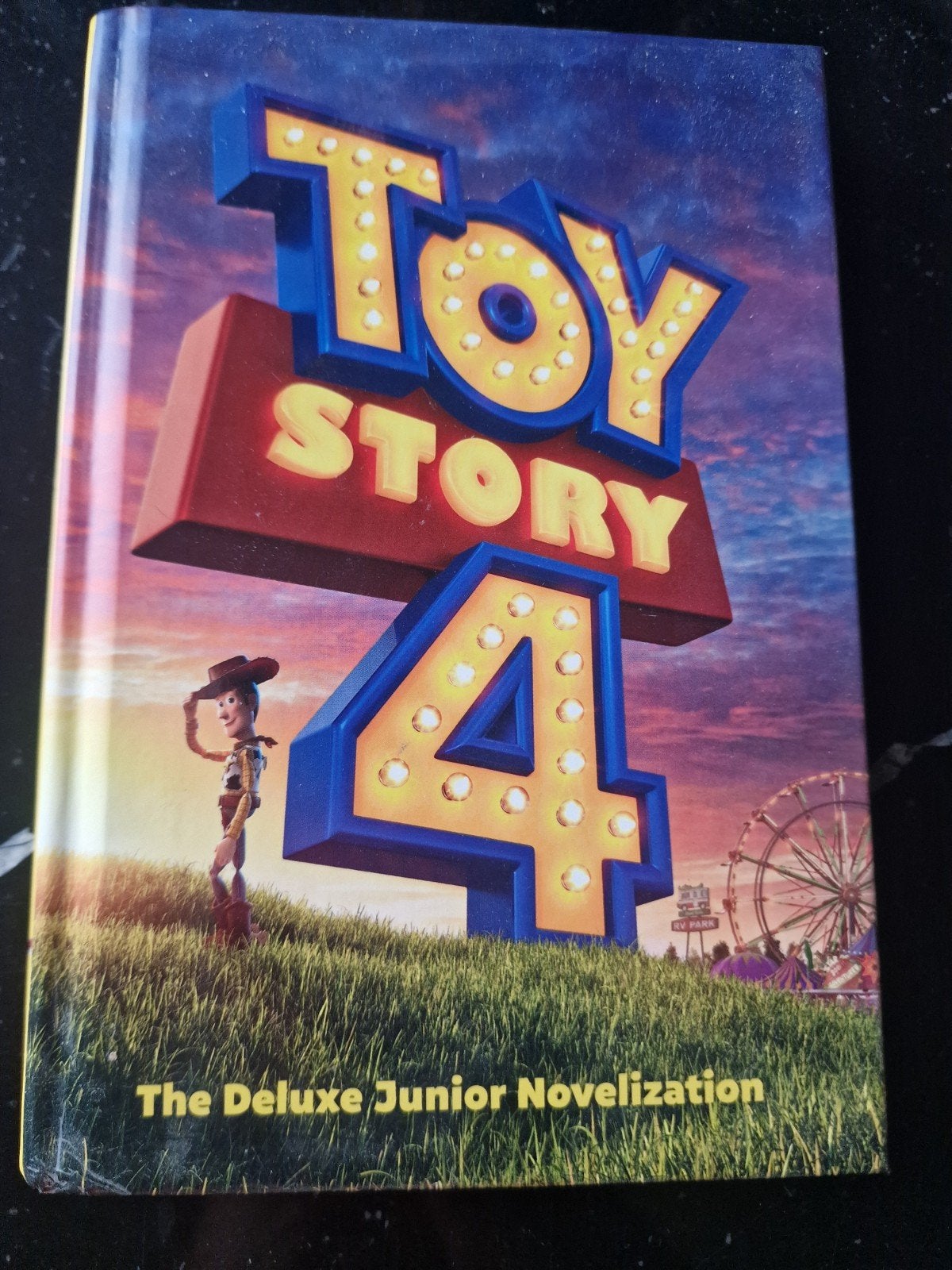 Toy Story 4: The Deluxe Junior Novelization (Engels), Ophalen of Verzenden, Zo goed als nieuw, Disney Pixar, Fictie