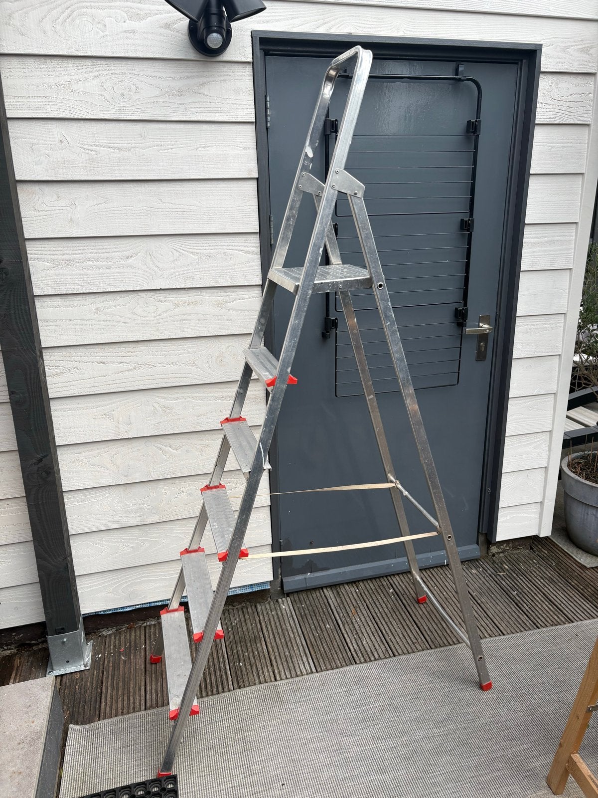 Stevige aluminium trap met 5 treden, Doe-het-zelf en Verbouw, Ladders en Trappen, Ophalen, Gebruikt, Trap, Opvouwbaar of Inschuifbaar