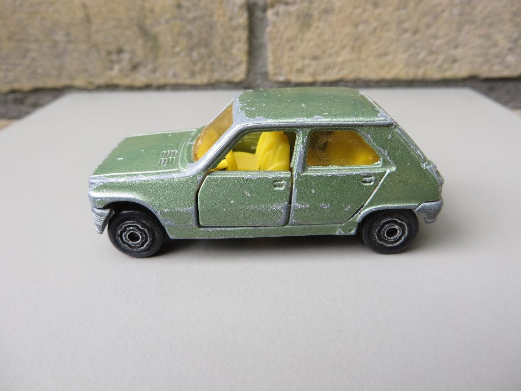 Majorette Renault 5 vijf deurs groen, Ophalen of Verzenden, Gebruikt, Auto