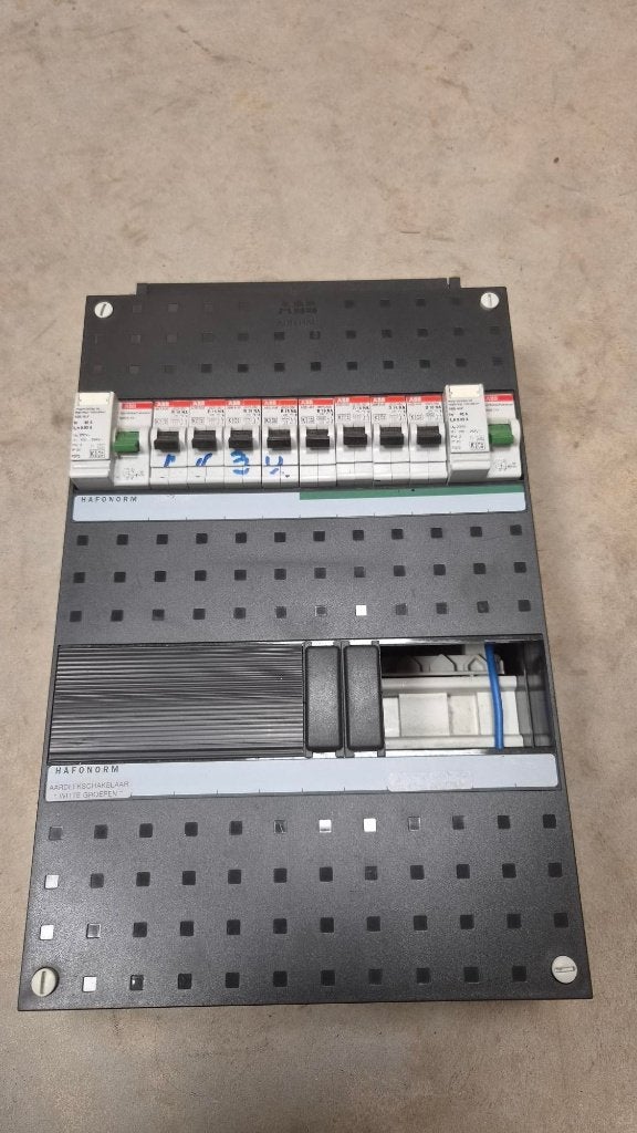 ABB busboard groepenkast 230 volt 1 fase 8 aut, 2x aardlek, Ophalen of Verzenden, Gebruikt, Overige typen