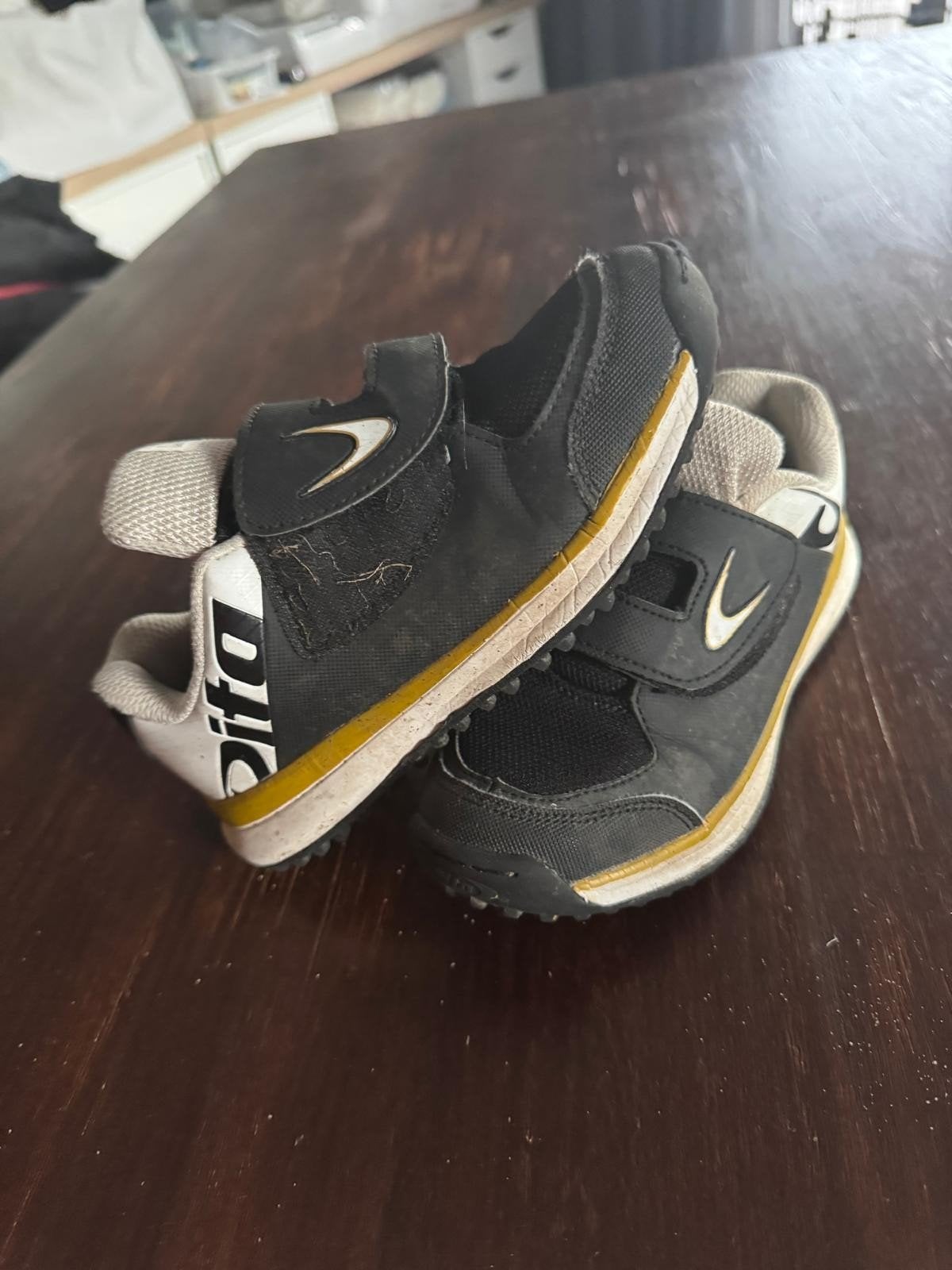 Dito hockeyschoenen voor kinderen, maat 32, Gebruikt, Ophalen of Verzenden, Dito, Jongen of Meisje