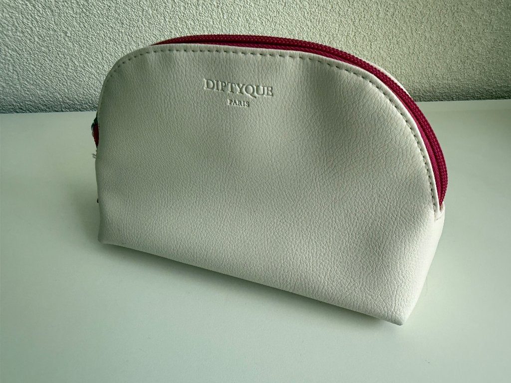 Diptyque (Paris) toilettasje / foedraal / pouch (crème/wit), Sieraden, Tassen en Uiterlijk, Ophalen of Verzenden, Zo goed als nieuw