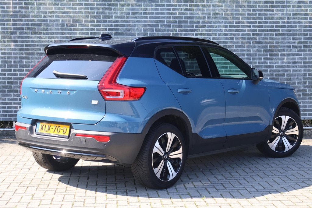Volvo XC40 Recharge Core 70 kWh | Warmtepomp | Achteruitrijc, Auto's, Volvo, 12 maanden, Stof, Gebruikt, Blauw