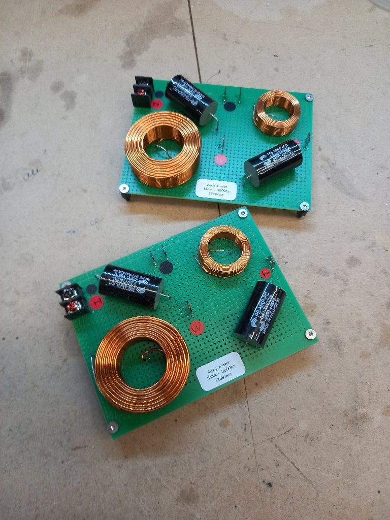 2 x Crossover 8ohm - 3800hz - 12db/octaaf nieuw, Overige merken, Basreflex, 120 tot 150 watt, Overige typen