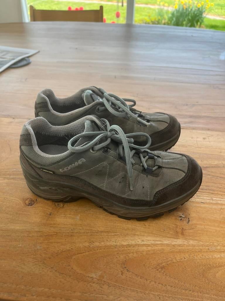 Lowa wandelschoenen maat 37, Ophalen of Verzenden, Gebruikt, Schoenen