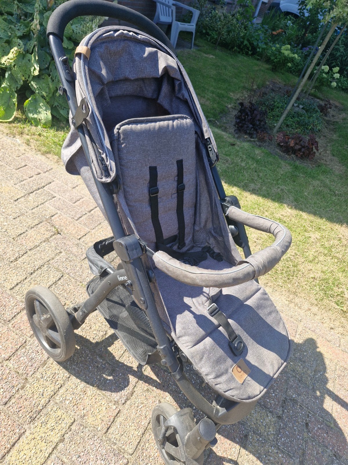 Lionelo buggy., Ophalen, Gebruikt