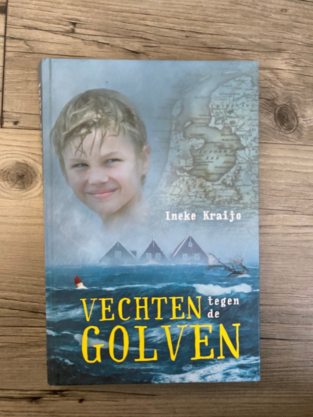 Vechten tegen de golven - Ineke Kraijo, Boeken, Ophalen, Zo goed als nieuw, Fictie