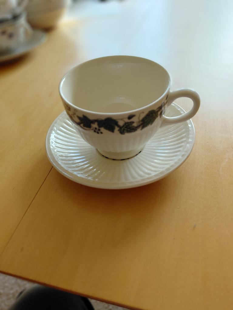 2 theekopjes wedgewood., Ophalen of Verzenden, Aardewerk, Wedgwood, Kop(pen) en/of Schotel(s)