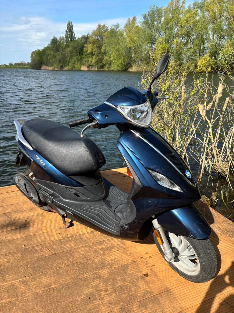 Piaggio fly scooter 2016 Geel kenteken (alles werkt 62 km/u), Ophalen, Maximaal 45 km/u, Zo goed als nieuw, Fly