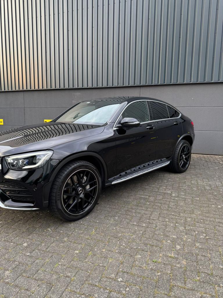 Mercedes-Benz GLC Coupé 300e 320pk 4MATIC 9G-TRONIC 2021, Automaat, 1940 kg, Zwart, 4 cilinders