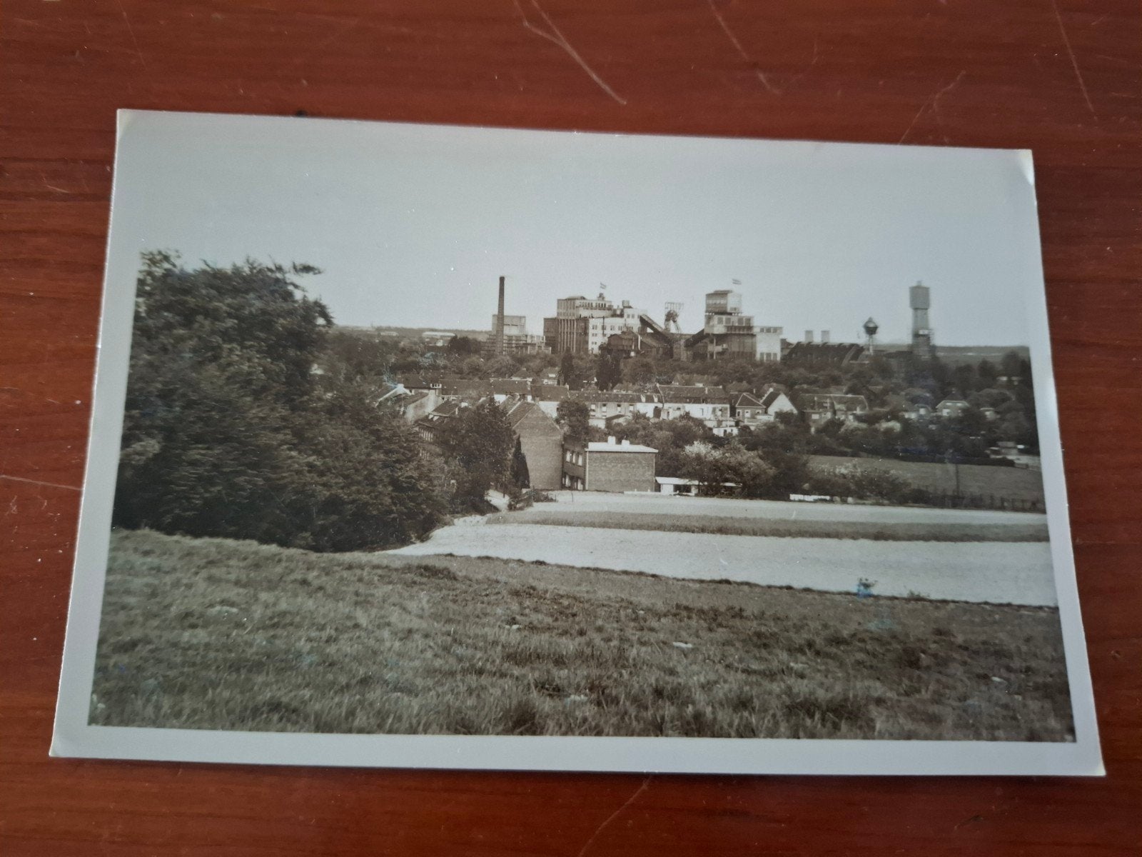 Oude foto Staatsmijn Hendrik Brunssum vanaf Kruisberg, Ophalen of Verzenden, 1940 tot 1960