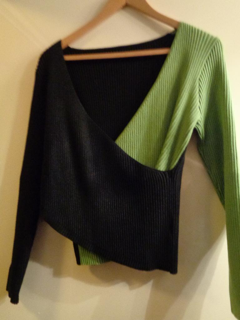 groen zwarte overslag trui maat xl, Kleding | Dames, Truien en Vesten, Ophalen of Verzenden, Nieuw, Maat 46/48 (XL) of groter