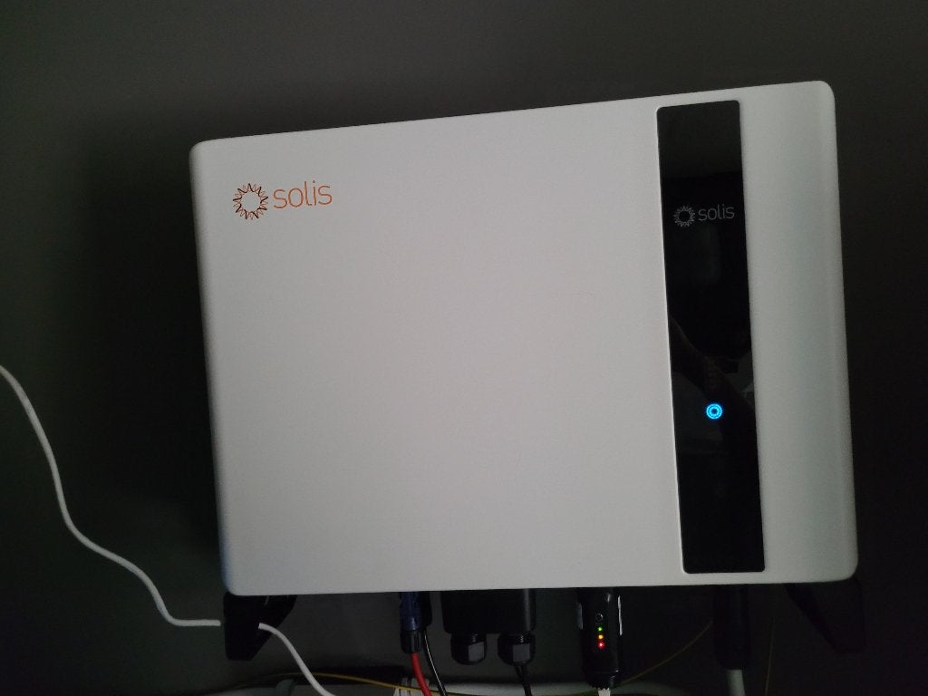 Solis S6 EA3p10K-ND-NL-H, Doe-het-zelf en Verbouw, Ophalen, Zo goed als nieuw, Compleet systeem, Minder dan 100 wattpiek