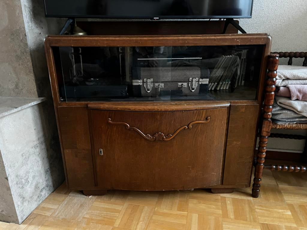 Vintage tv meubel, Ophalen