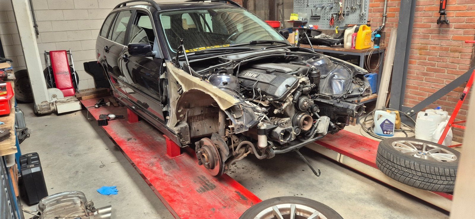 BMW E46 325xi onderdelen (aandrijflijn verkocht), Ophalen, Gebruikt, BMW