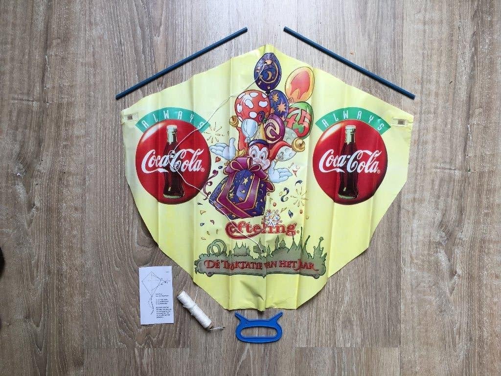 efteling en Coca-cola vlieger uit de jaren 90 in nieuwstaat, Ophalen of Verzenden, Nieuw, Overige typen