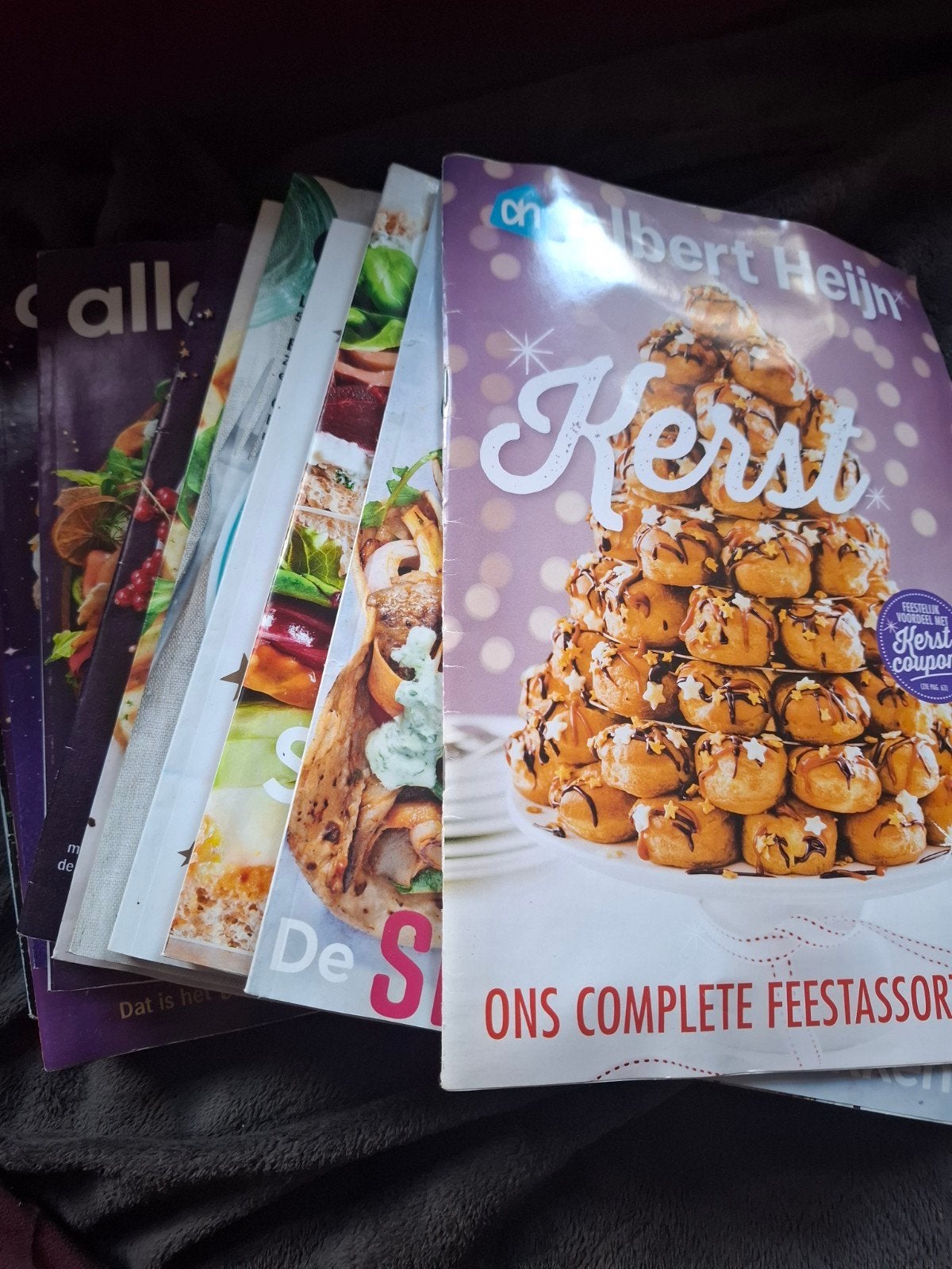 Gratis: Albert Heijn Allerhande Kerst Kookboeken (diverse), Gelezen, Hoofdgerechten, Ophalen of Verzenden, Albert Heijn Allerhande