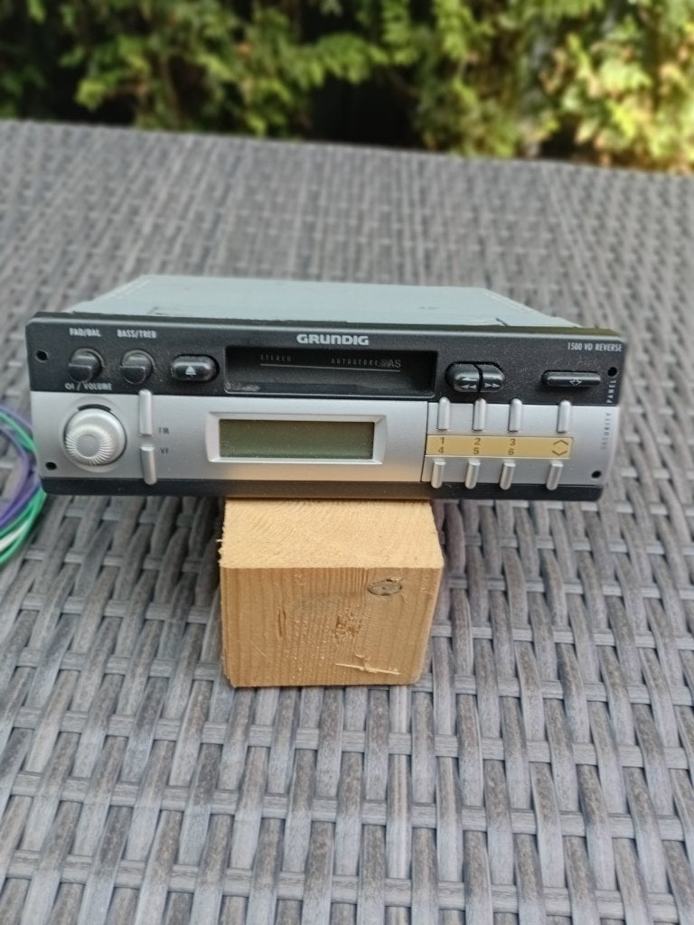 Autoradio grundig radio/cassette, Ophalen, Gebruikt