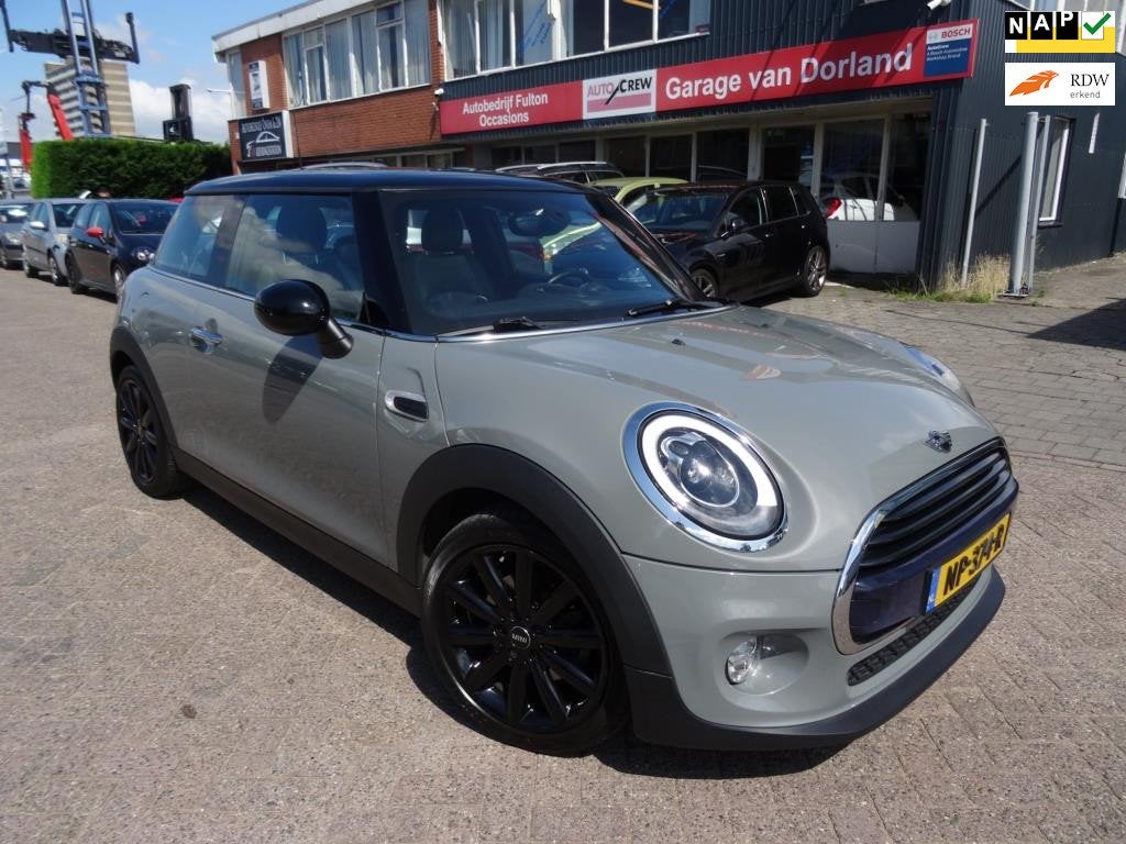 Mini Mini 1.5 Cooper Chili Serious/Automaat/Panodak/Leer, 136 pk, Gebruikt, Euro 6, 4 stoelen