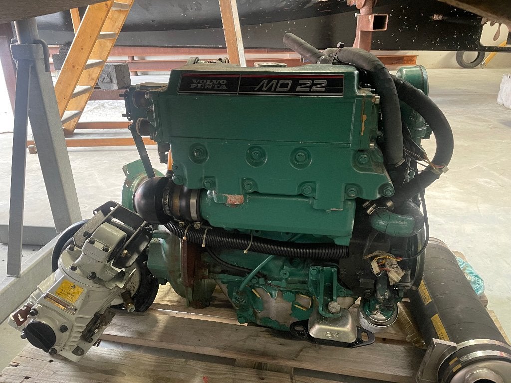 Volvo Penta MD22 met Volvo 120 SE saildrive, Ophalen, Gebruikt, Binnenboordmotor, Elektrische start