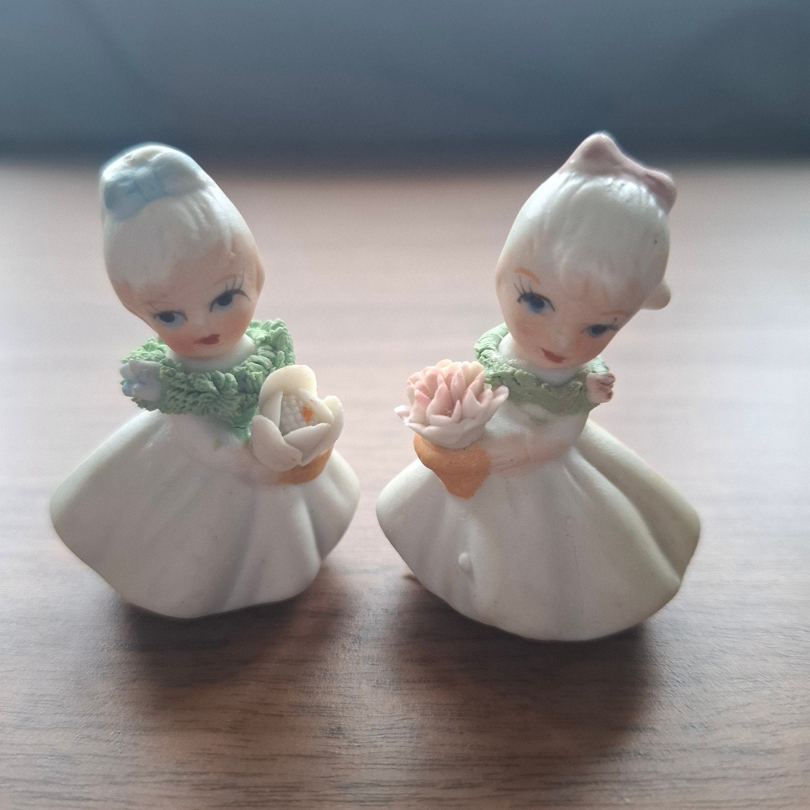 Vintage porseleinen beeldjes bloemenmeisjes, Verzamelen, Ophalen of Verzenden, Zo goed als nieuw, Mens