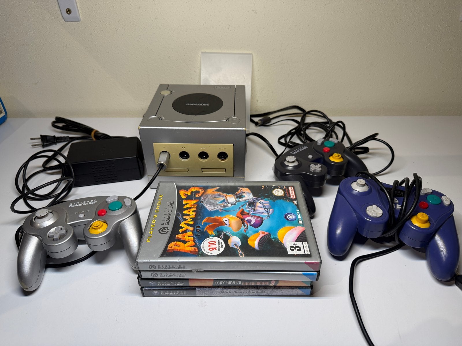 Nintendo GameCube Console met 3 controllers en 3 games, Gebruikt, Overige genres, Eén computer, Ophalen of Verzenden