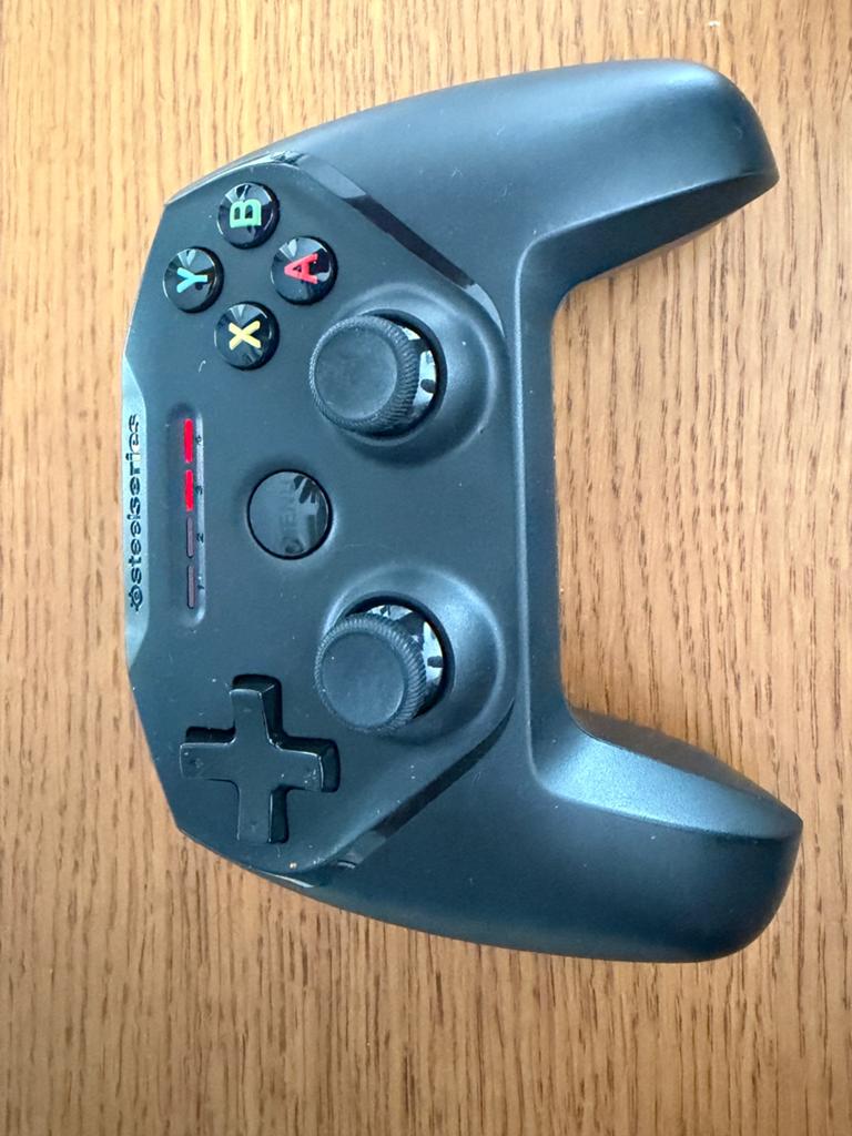 SteelSeries Nimbus + draadloze controller, Ophalen of Verzenden, Zo goed als nieuw, Controller, Draadloos