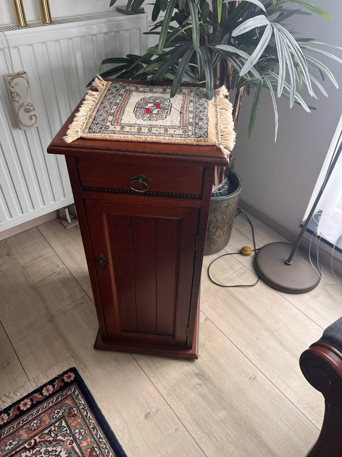 Cd rek/ kastje draaibaar, Ophalen, Gebruikt