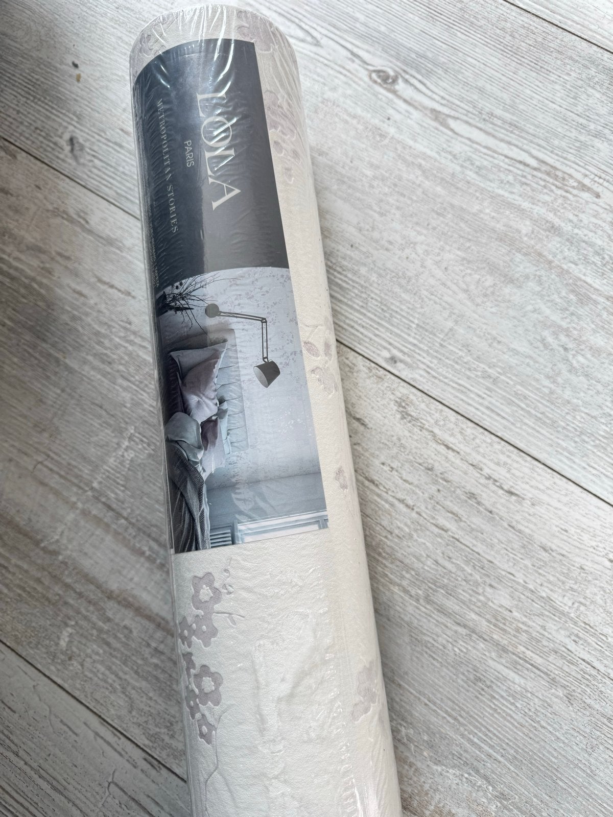 Vintage Behang Lola Paris - Metropolitain Stories 4 rollen, Overige merken, Wit, Ophalen of Verzenden, Vintage/retro