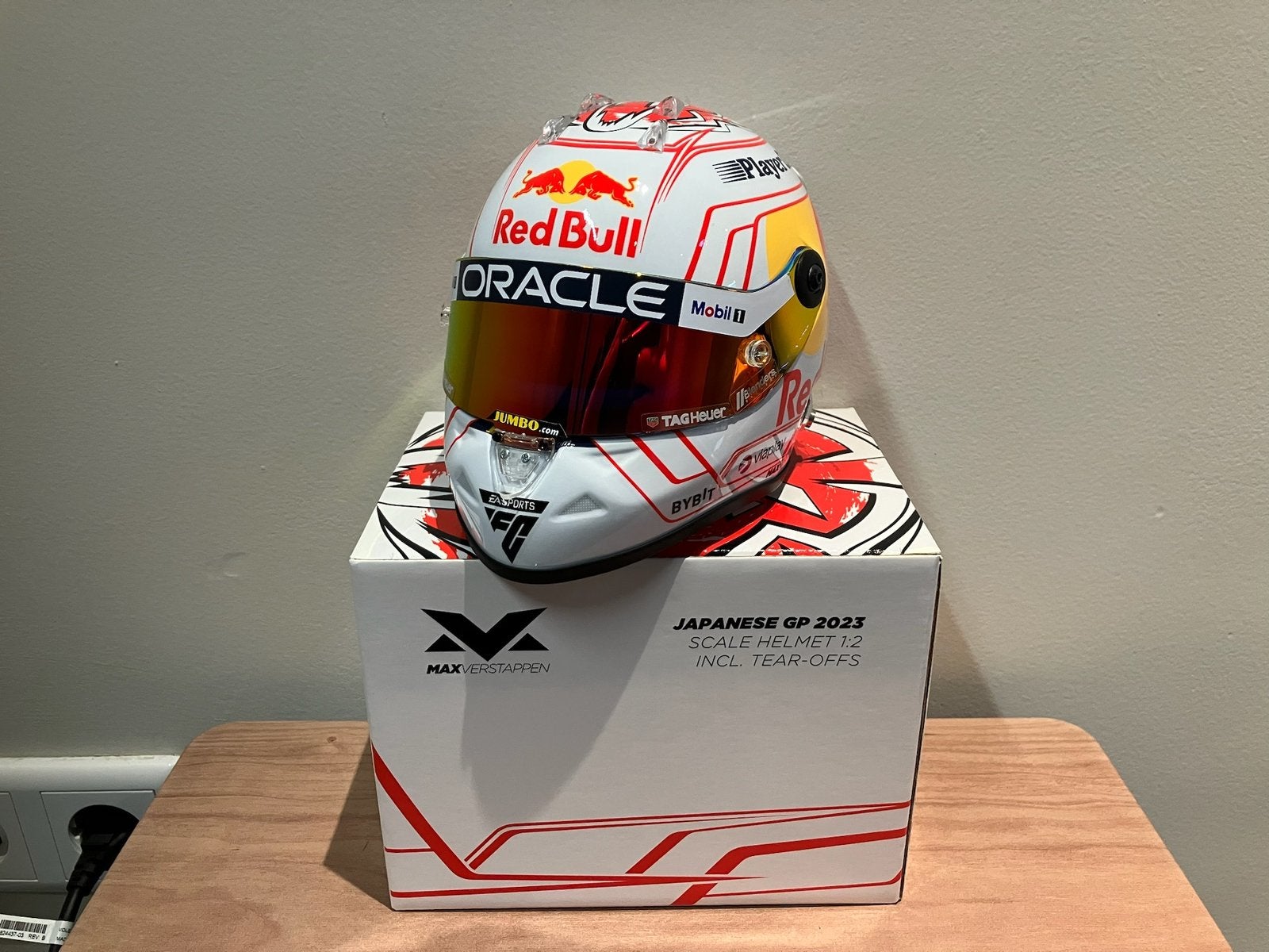 Max verstappen helmen 1:2 japan 2023, Ophalen of Verzenden, Zo goed als nieuw, Formule 1