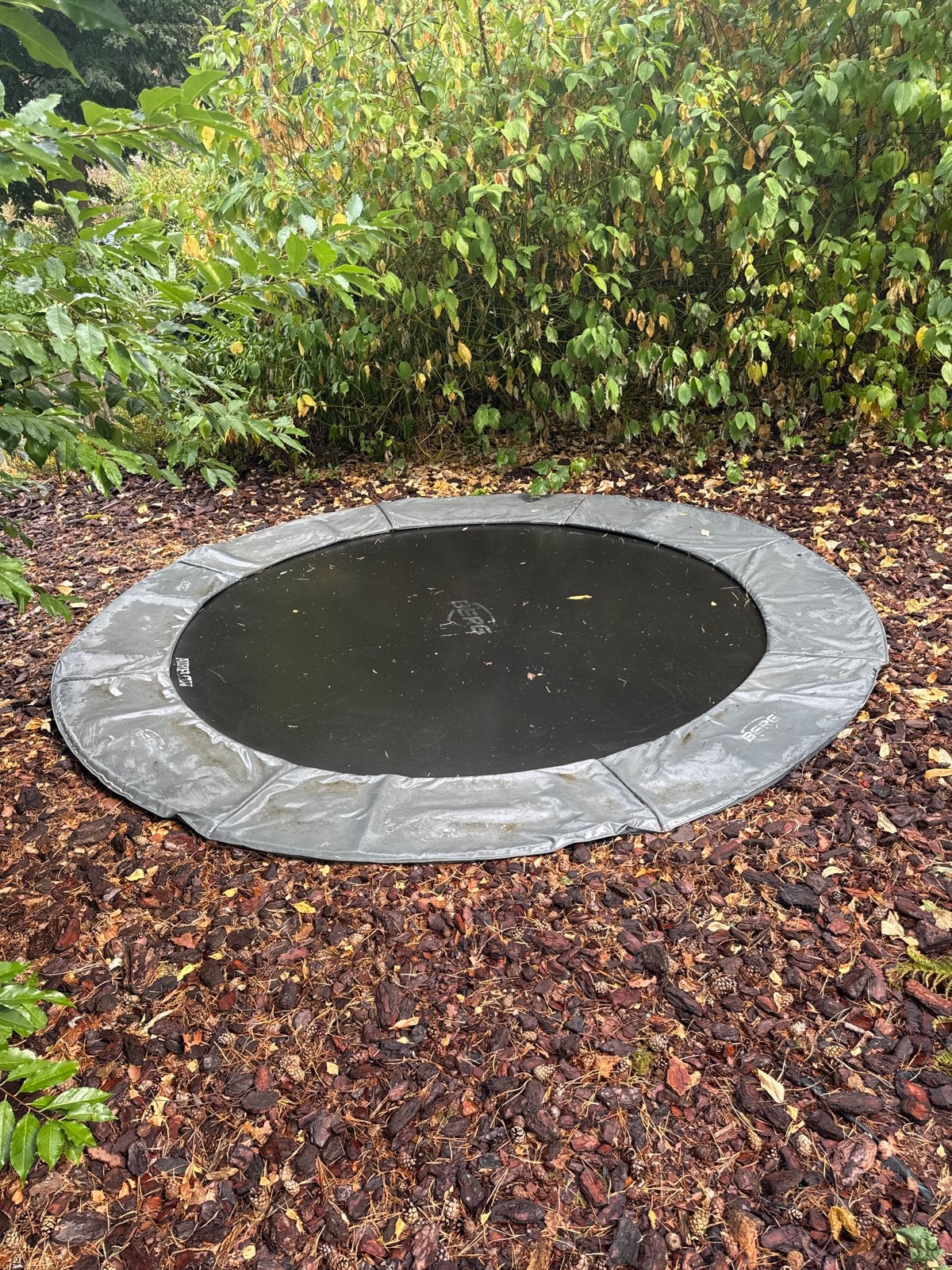BERG InGround Favorit Trampoline 330 cm, Kinderen en Baby's, Speelgoed | Buiten | Trampolines, Ophalen, Gebruikt