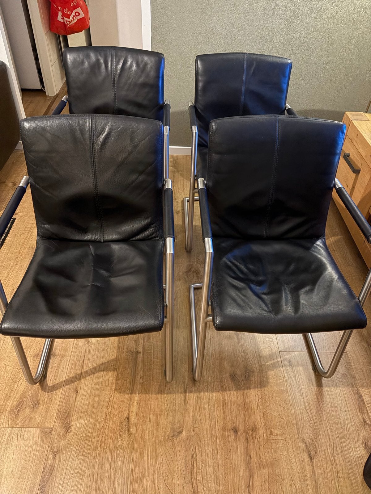 4 zwarte leren eetkamerstoelen met armleuningen, Ophalen, Gebruikt, Zwart, Leer