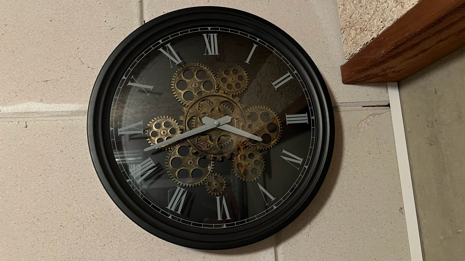 Klok. 37cm diameter, Ophalen of Verzenden, Zo goed als nieuw, Wandklok