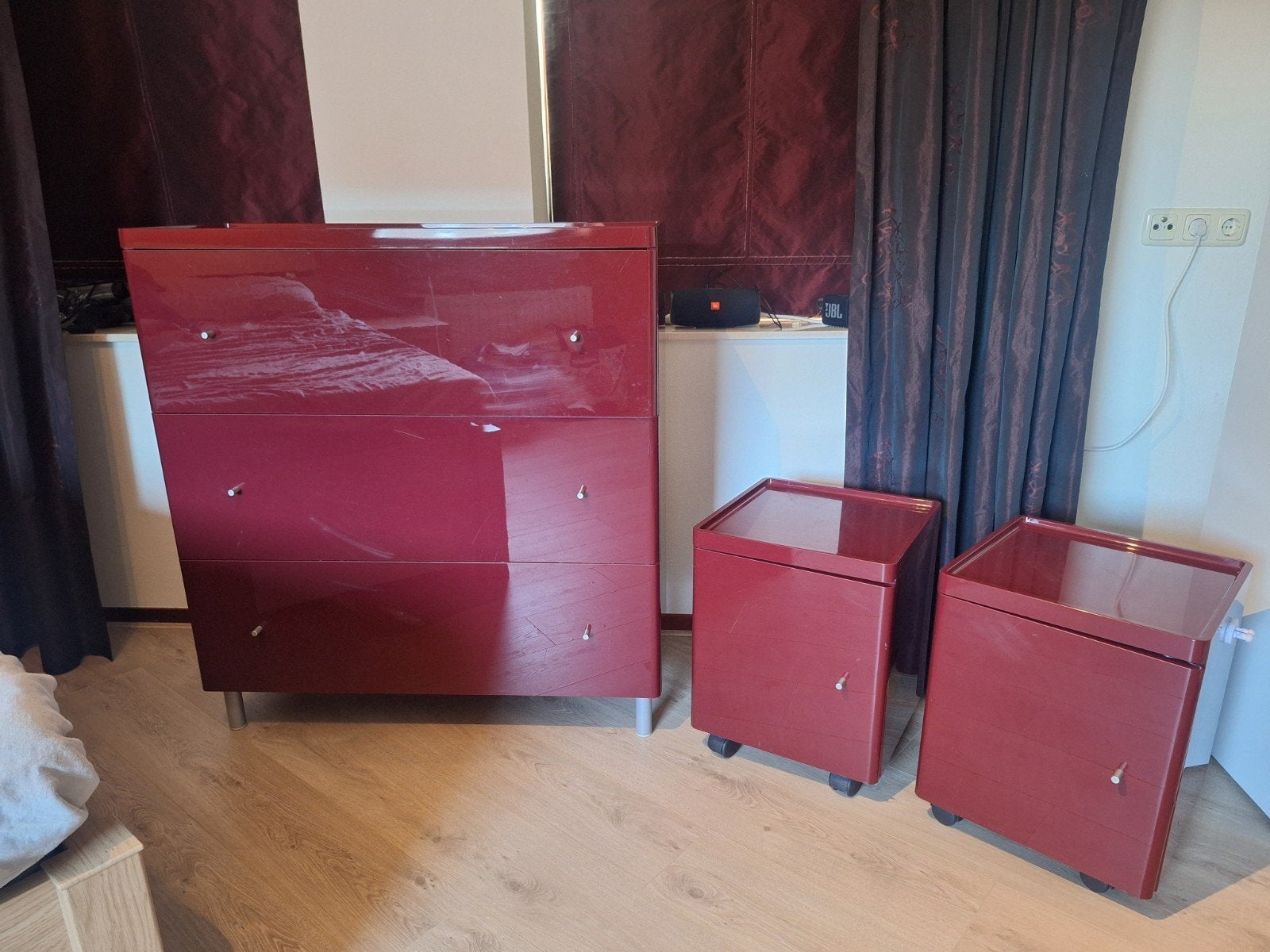 GRATIS ladenkast + nachtkastjes, Ophalen, Tweepersoons