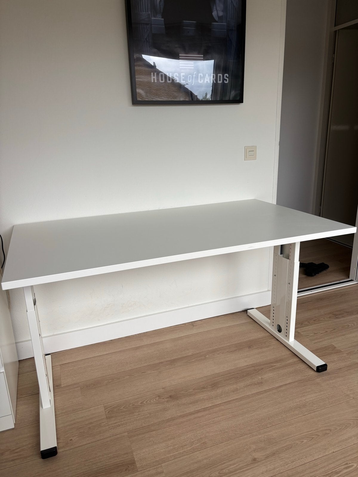 Bureau (handmatig in hoogte verstelbaar), Huis en Inrichting, Ophalen, In hoogte verstelbaar, Zo goed als nieuw, 140 cm