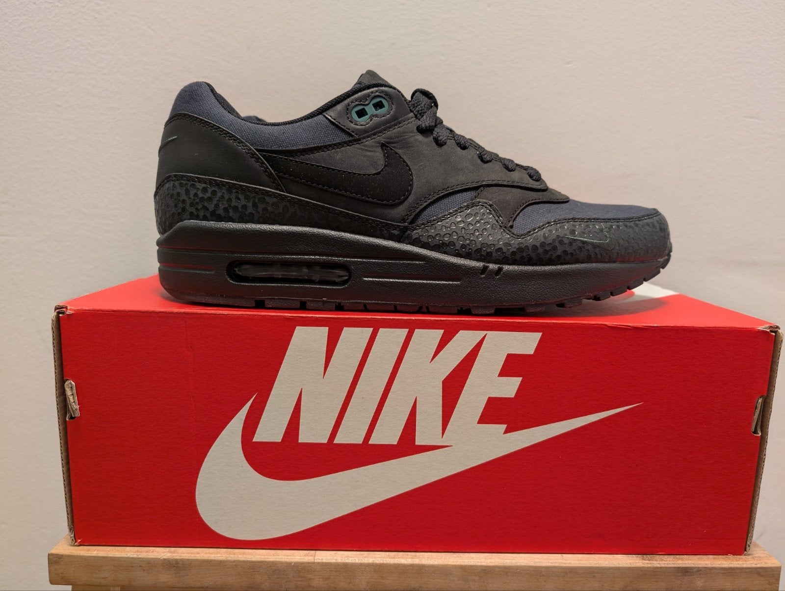 Nike Air Max 1 Black Bonsai 43, Nike air max, Overige kleuren, Nieuw, Ophalen of Verzenden