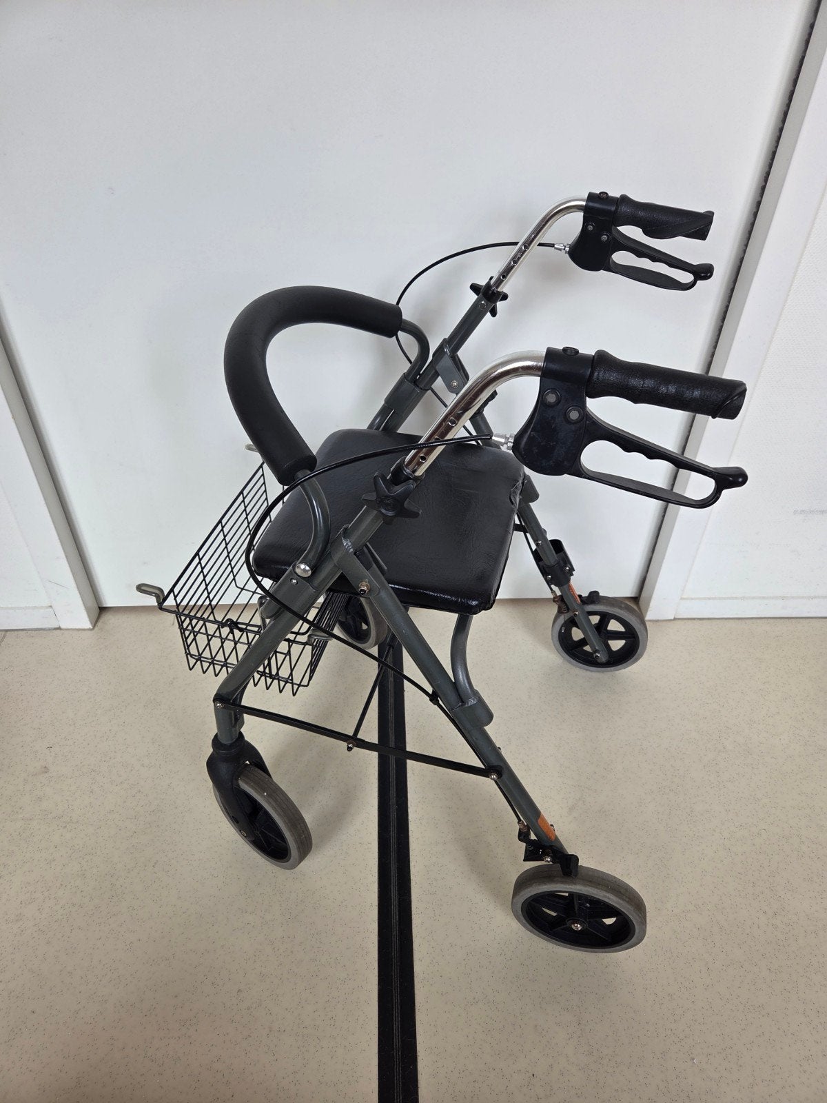 Elephantje Rollator, Diversen, Rollators, Ophalen, Opvouwbaar, Gebruikt