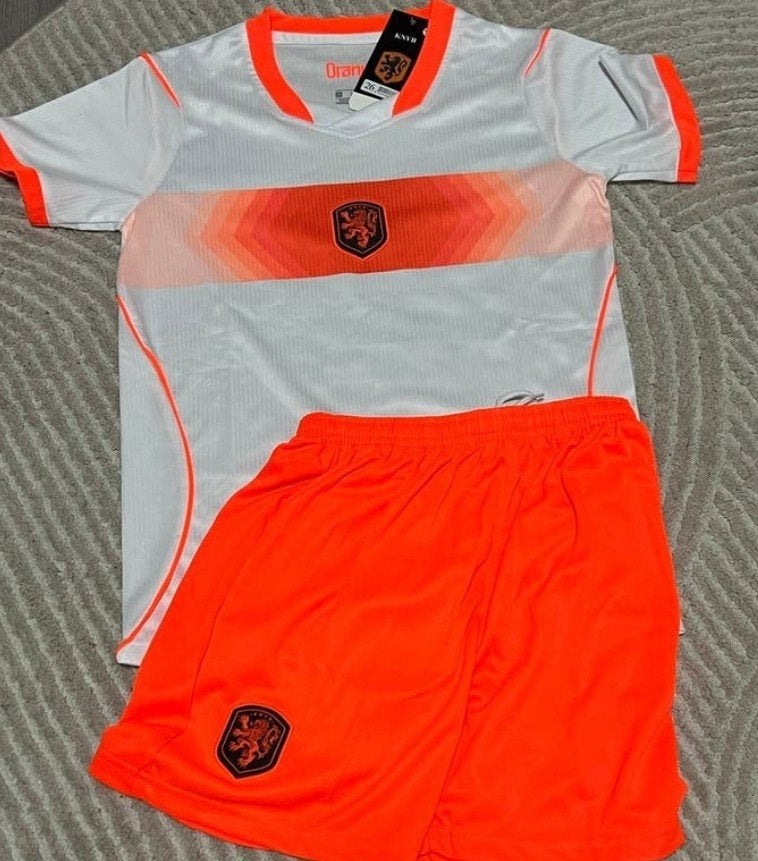 Oranje tenue KNVB - Voetbalshirt en broekje maat 122 t/m 158, Nieuw, Ophalen of Verzenden, KNVB, Voetbal
