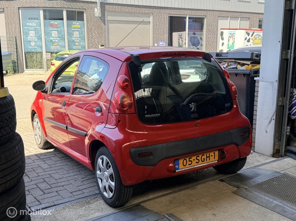 Peugeot 107 1.0-12V XR airco 5 deurs inruilkoopje nieuwe apk, Auto's, Voorwielaandrijving, Euro 5, Gebruikt, 4 stoelen