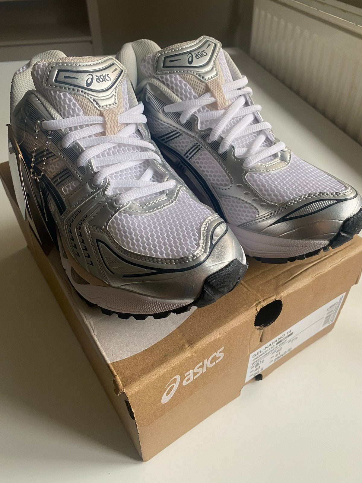 ASICS GEL-KAYANO 14 Sneakers - Wit/Zilver - Maat 42, Kleding | Heren, Schoenen, Ophalen of Verzenden, Nieuw, Wit, Sneakers of Gympen