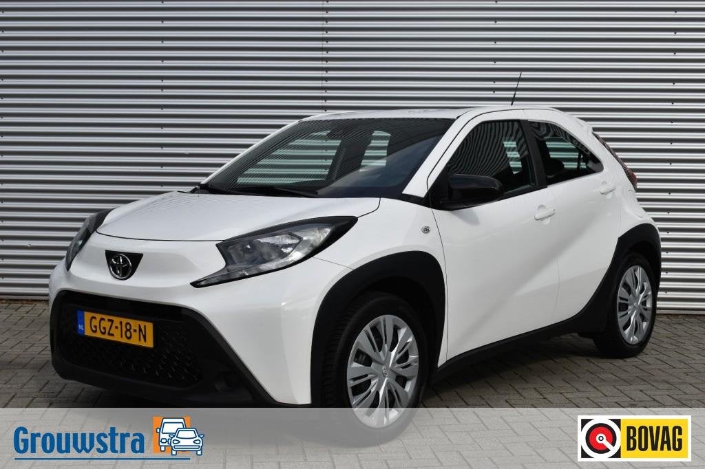 Toyota AYGO X 1.0 VVT-I MT PLAY / NL AUTO / 1e EIGENAAR / 10, 920 kg, 4 stoelen, Origineel Nederlands, Handgeschakeld