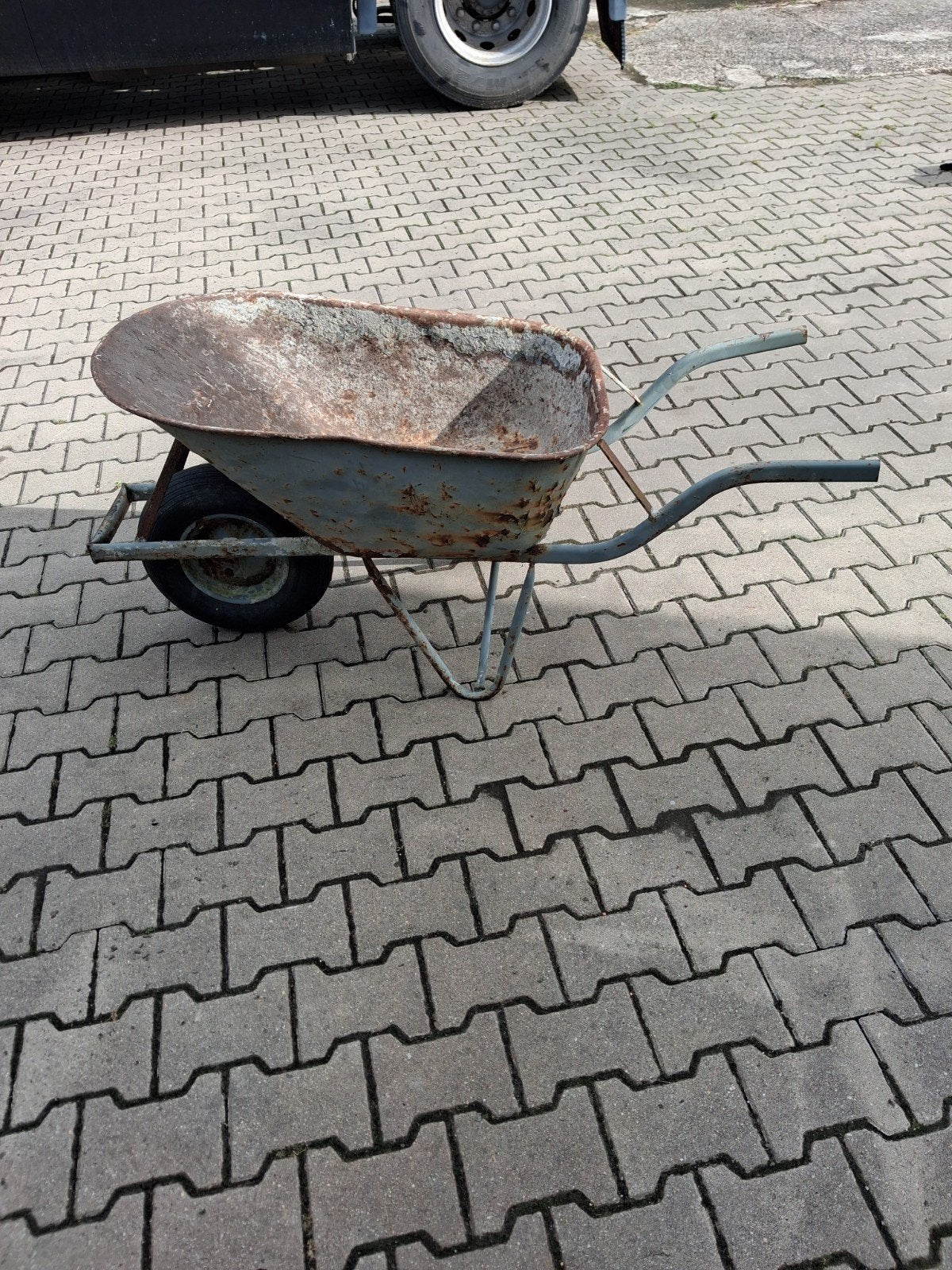 Oude kruiwagen - Ideaal voor tuin of decoratie, Tuin en Terras, Kruiwagens, Ophalen, Onbekend, Handmatig, Gebruikt