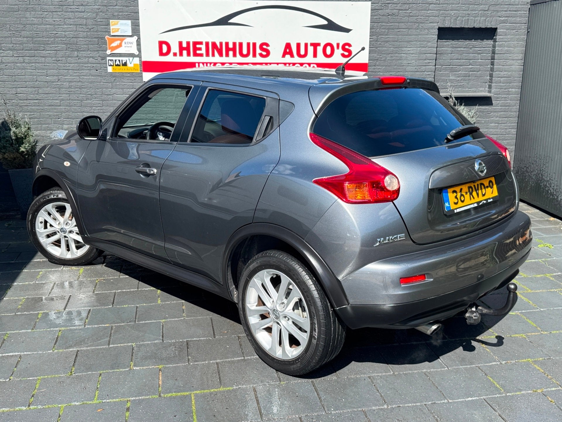Nissan Juke 1.6 DIG-T LEDER KLIMA TREKHAAK 190PK APK NIEUW, Voorwielaandrijving, Euro 5, 1618 cc, Gebruikt