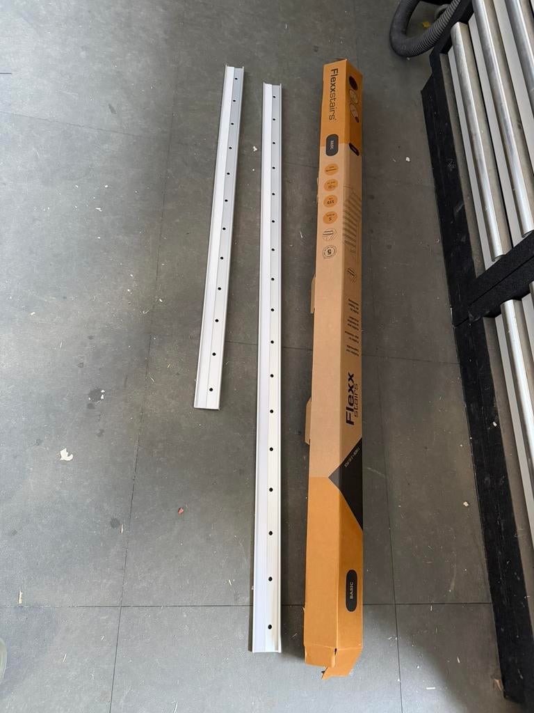 Flexxstairs lijm profielen en een stuk Coral, Overige materialen, 30 cm of meer, 50 tot 150 cm, Overige typen
