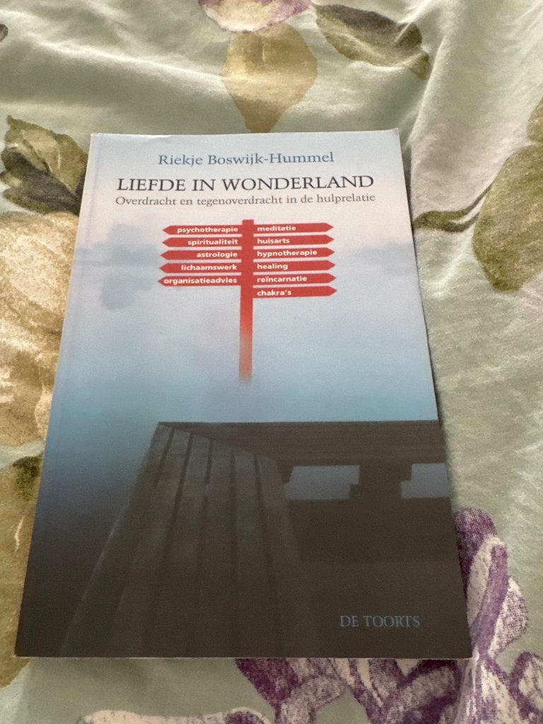 Liefde in wonderland, Ophalen of Verzenden, Zo goed als nieuw, Overige onderwerpen