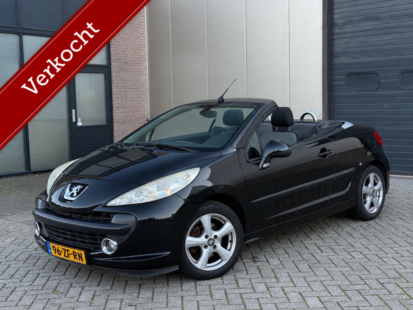 Peugeot 207 CC 1.6 VTi Cabrio Airco Rijdt goed, Auto's, Voorwielaandrijving, 15 km/l, Gebruikt, 4 cilinders