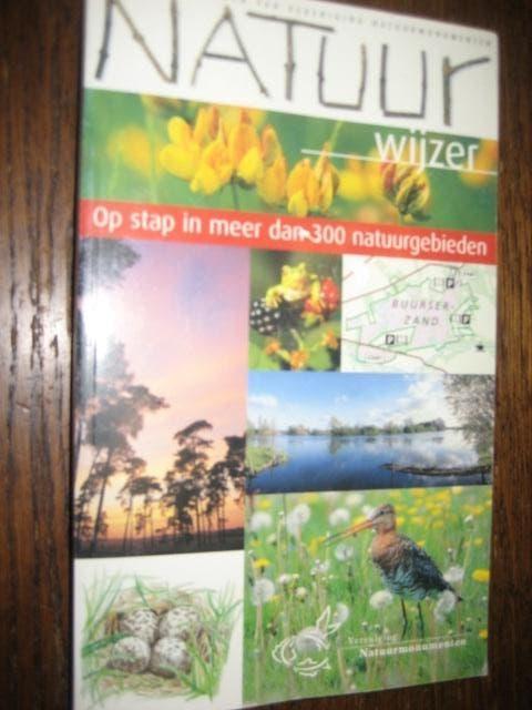 Natuurwijzer wijzer op stap in meer dan 300 natuurgebieden, Boeken, Ophalen of Verzenden, Zo goed als nieuw, Natuur algemeen