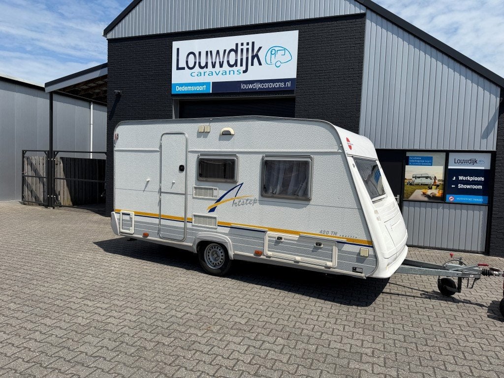 BURSTNER Fun 420 TN ’00 (Vastbed, Treinzit), Caravans en Kamperen, Caravans, Vast bed, Bedrijf, Treinzit, 750 - 1000 kg