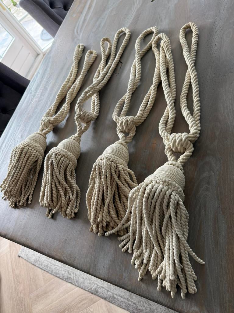 Gorijnband met kwast.       Bieden., Ophalen, Zo goed als nieuw, Clasic., Minder dan 100 cm