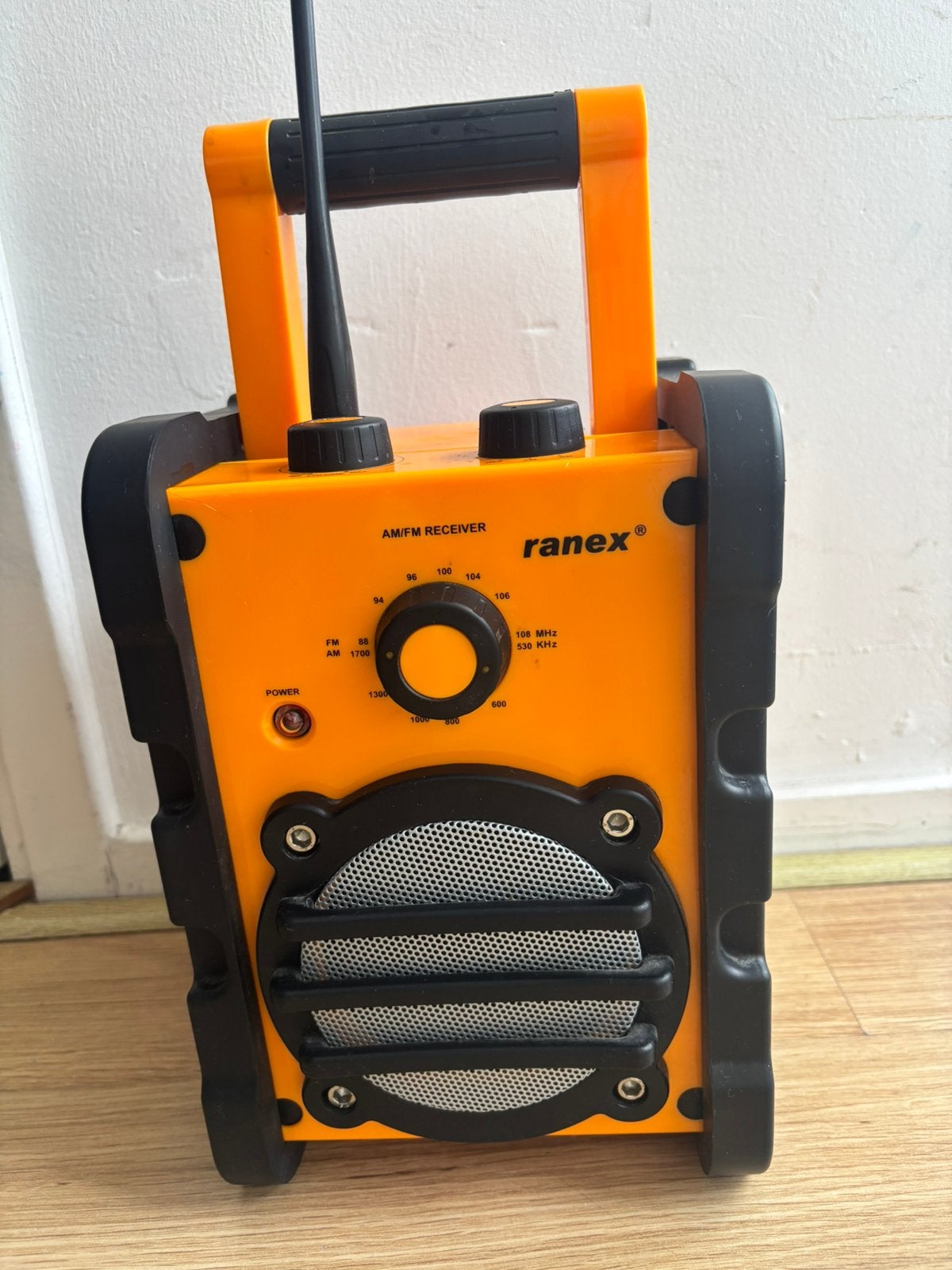 Bouw radio voor in de bouw, Ophalen of Verzenden, Zo goed als nieuw